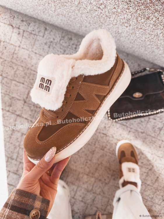 Ocieplane buty zimowe damskie UINO z kożuszkiem w kolorze camel